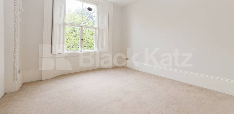 			LET, 2 Bedroom, 1 bath, 1 reception Flat			 Holland Road, KENSINGTON